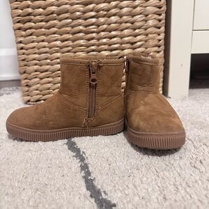 Cat & Jack Arlo toddler 9T shearling boots